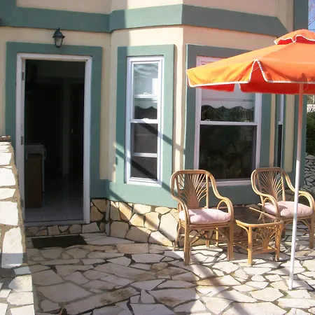 Apartment Zest @ Xi Xi Beach